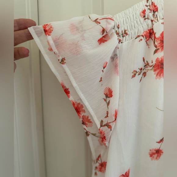 CeCe Short Sleeve Blouse - Picture 2 of 10